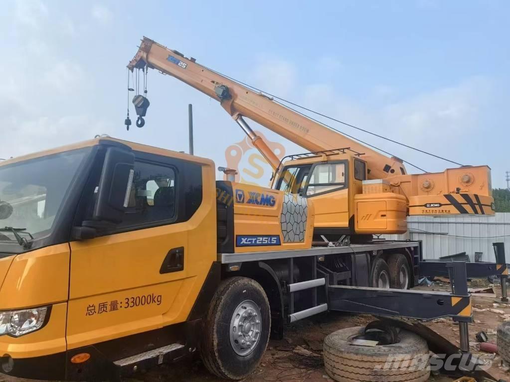 XCMG XCT 25 Всъдеходни кранове