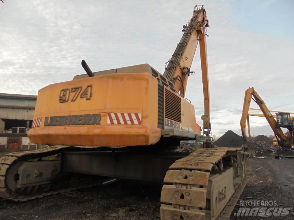 Liebherr R974 B SEW Оператори на отпадъци/индустрия
