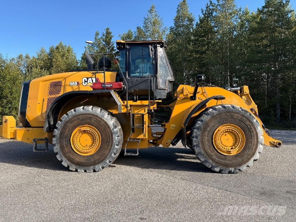 CAT 980 Колесни товарачи
