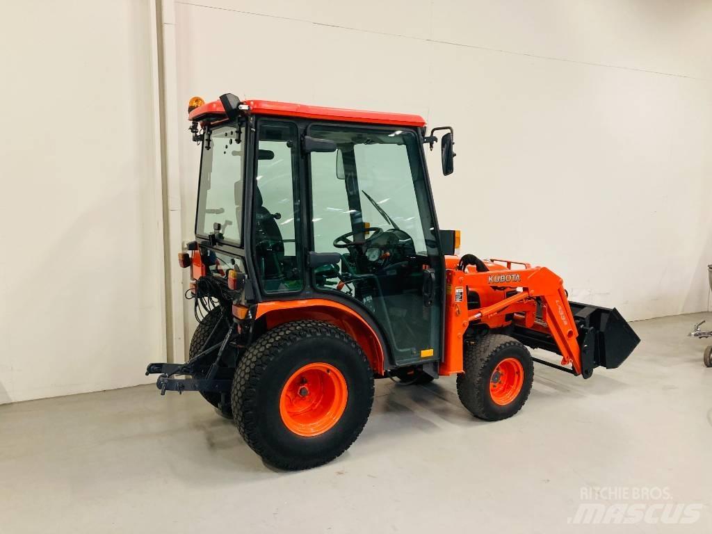 Kubota B2530 Компактни трактори