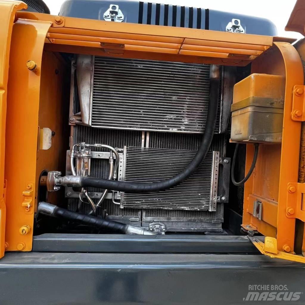 Hyundai R220-9S Верижен екскаватор
