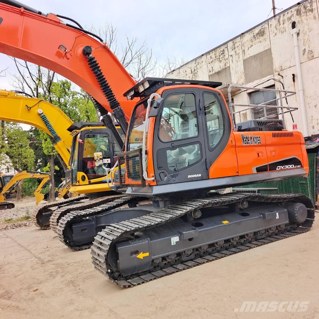 Doosan DX 300 Верижен екскаватор