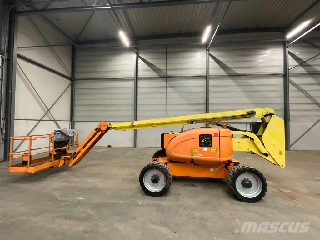 JLG 600 AJ Съчленени стрелови подемници