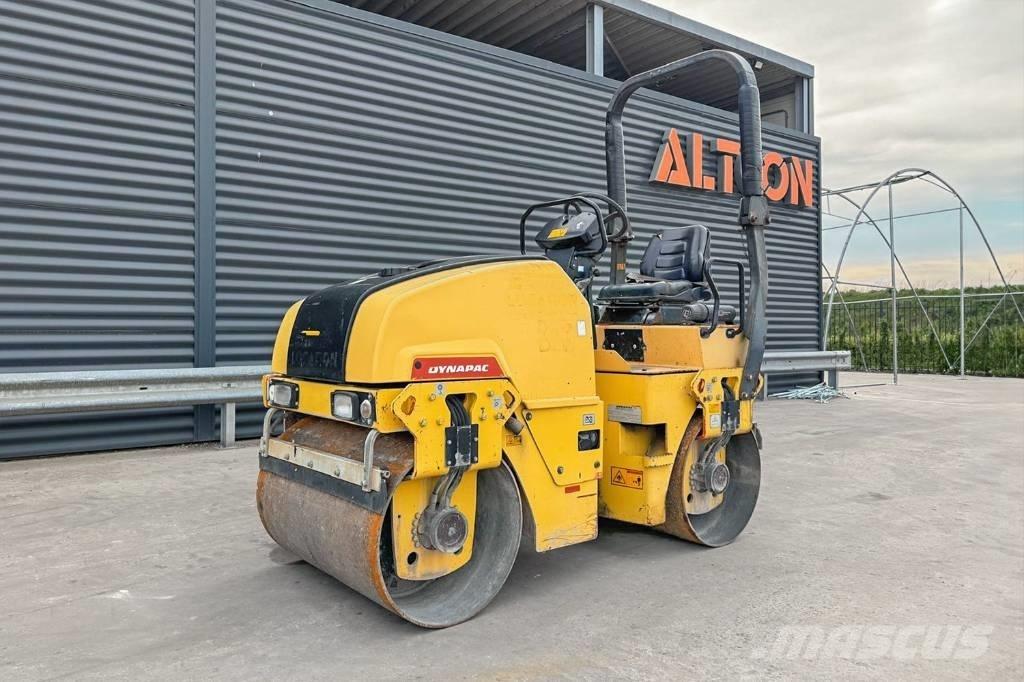 Dynapac CC1100 Двойни барабанни ролки

