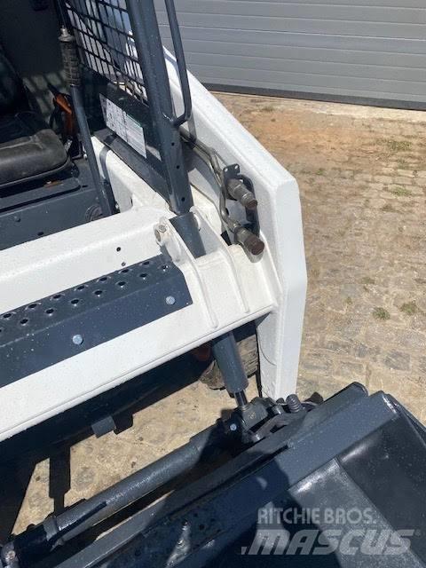 Bobcat S 100 Мини товарачи
