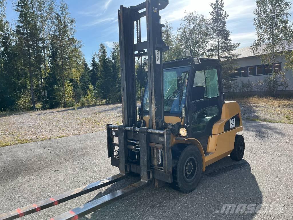 CAT DP50nt Дизелови камиони