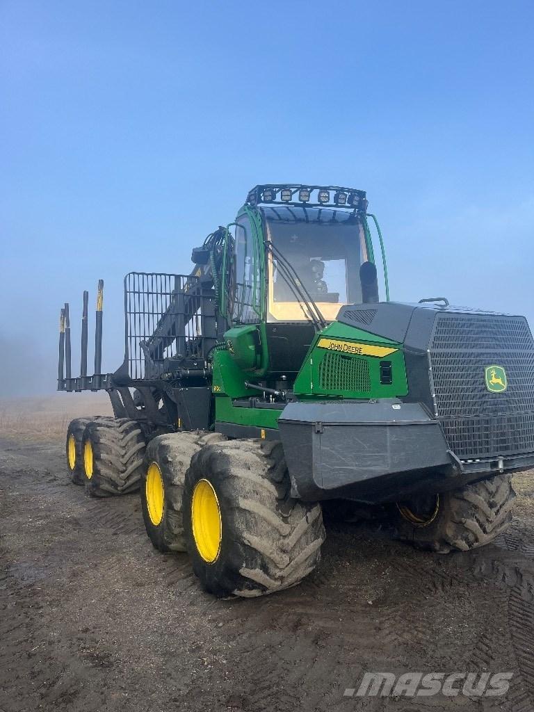 John Deere 910G Форуардери
