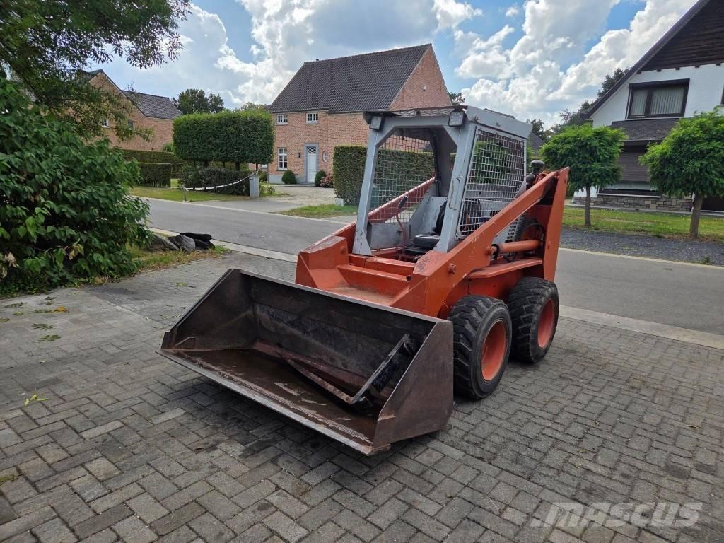 Thomas T170 Мини товарачи
