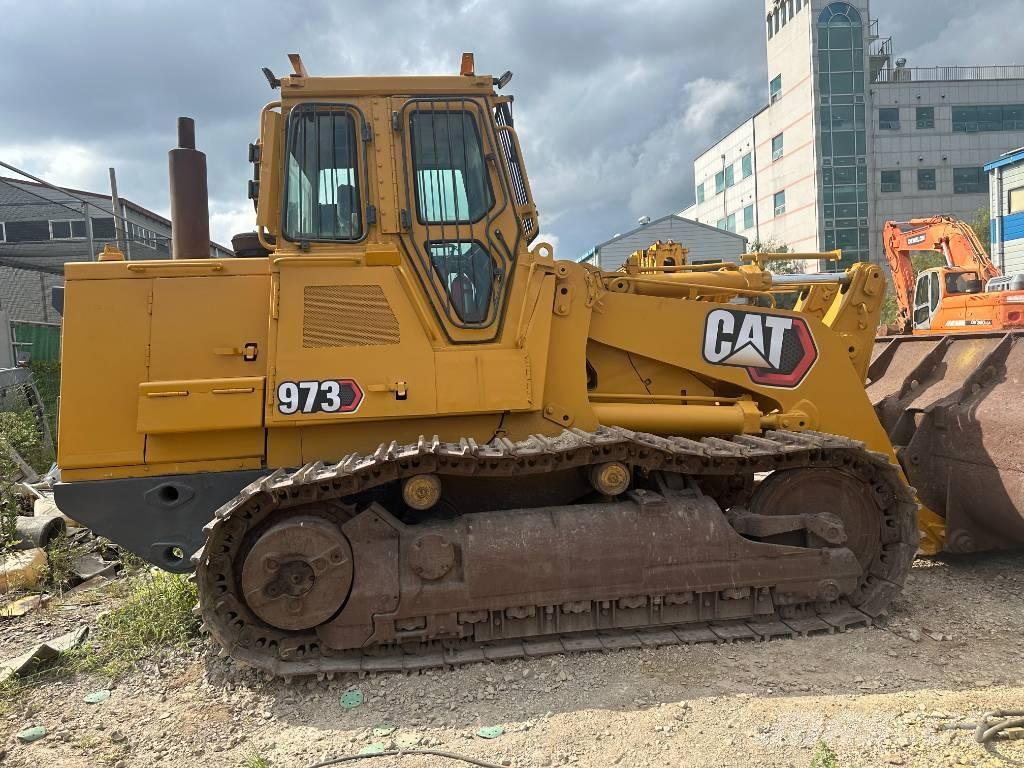 CAT 973 Верижен товарач