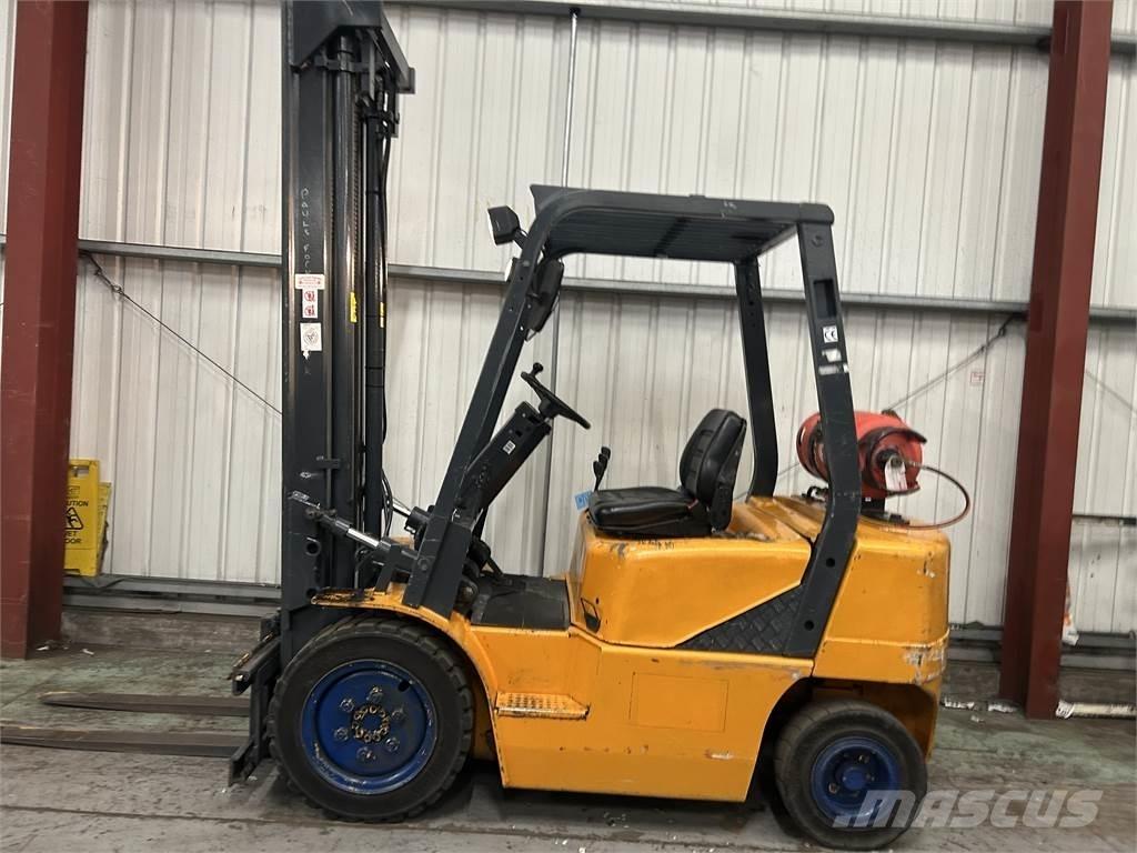 Daewoo G25E-3 Камиони с АГУ