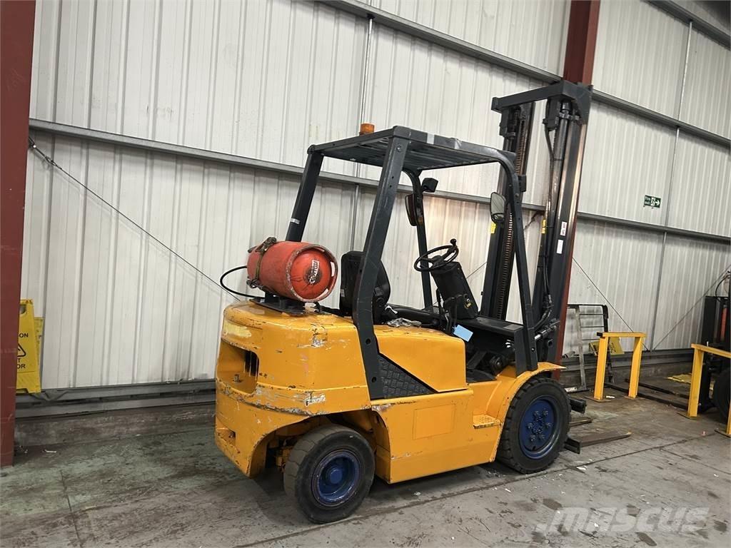 Daewoo G25E-3 Камиони с АГУ