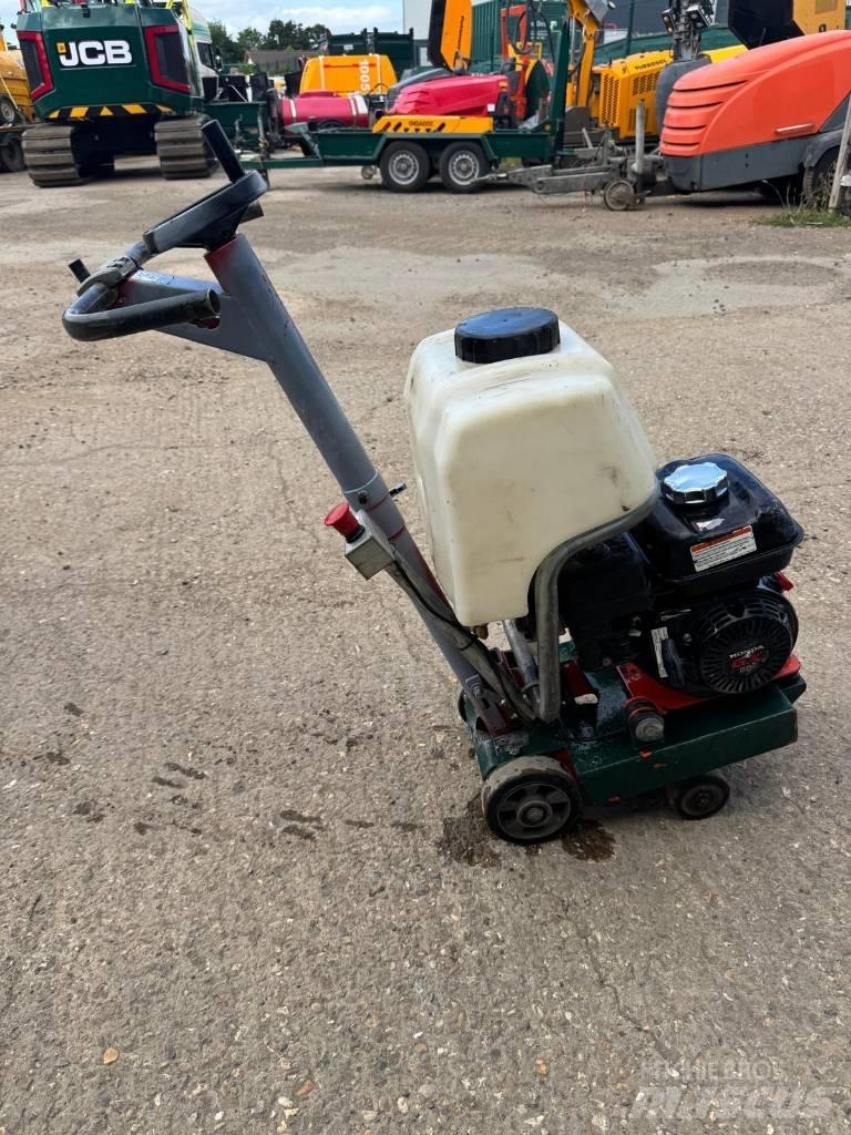 Husqvarna FS305 Строителство - Други
