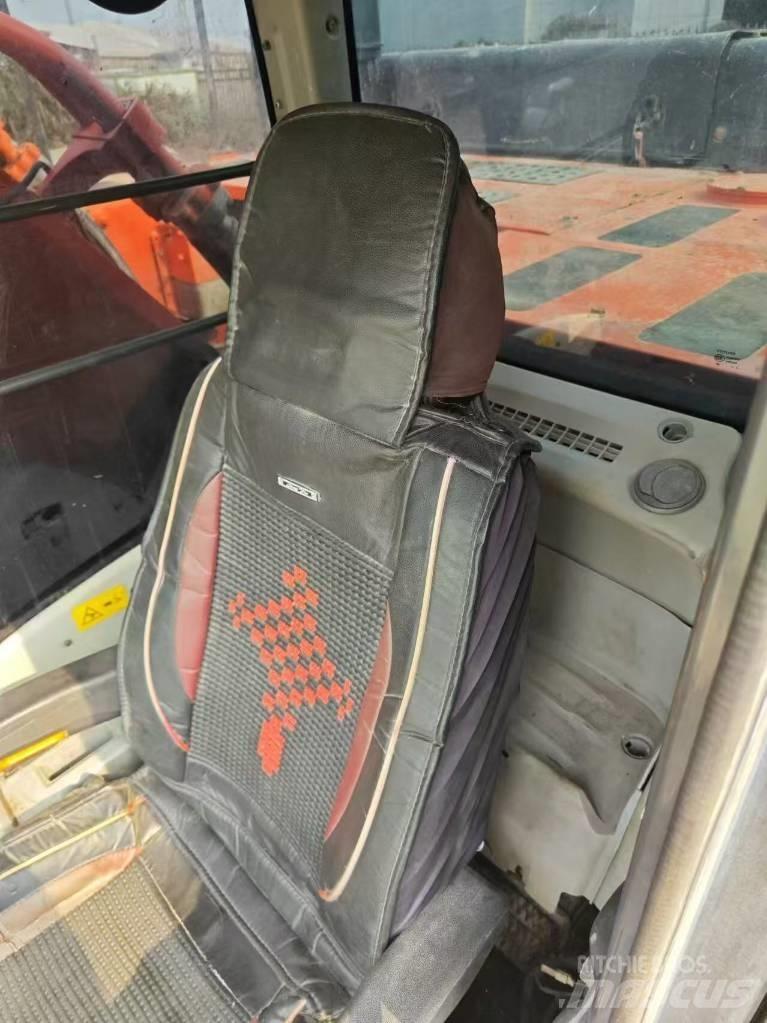 Hitachi 470 Верижен екскаватор