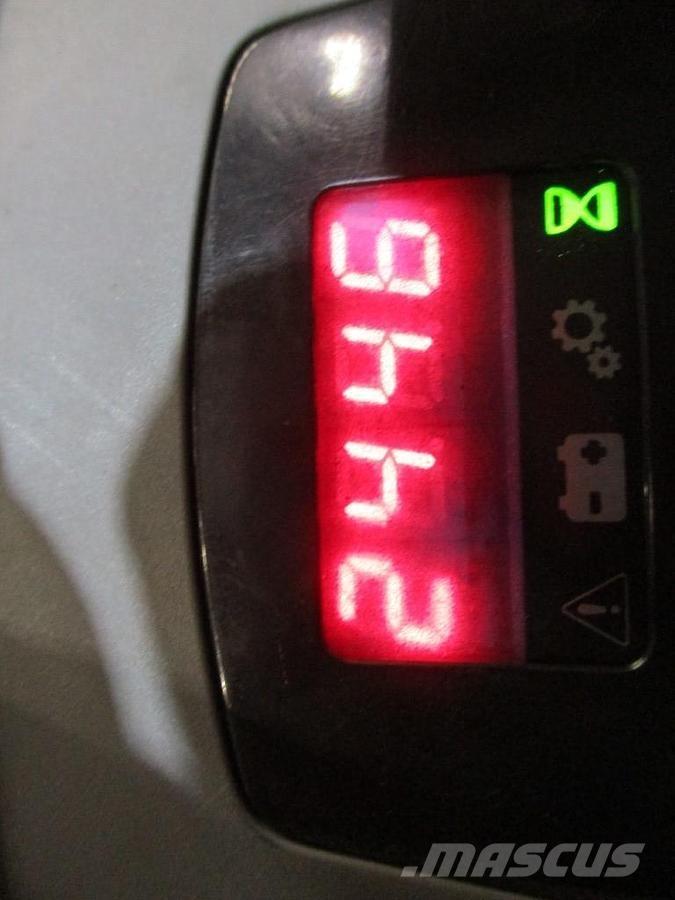 Toyota LPE250 Транспалетни колички с платформи