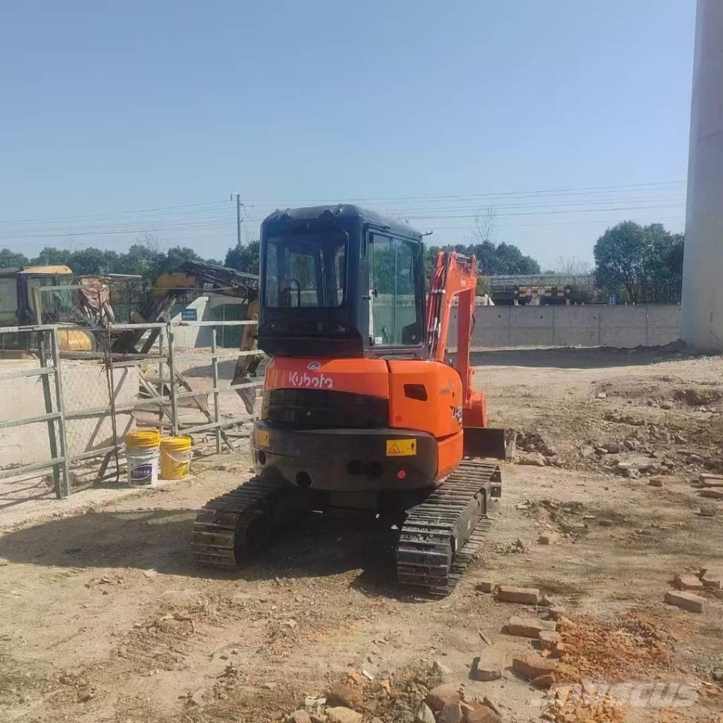 Kubota U 27 Мини екскаватори < 7 т