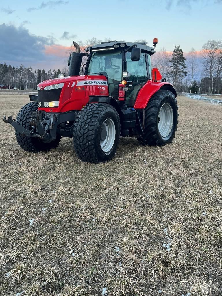 Massey Ferguson 7718 Трактори