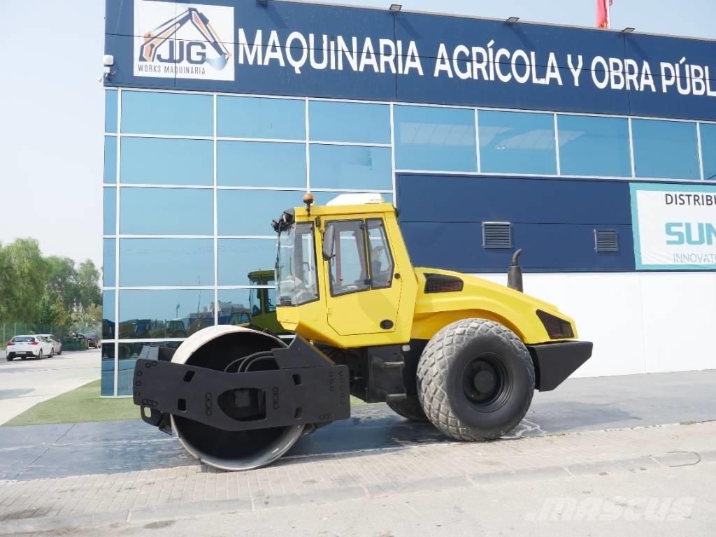 Bomag BW 211 D-4 Двойни барабанни ролки
