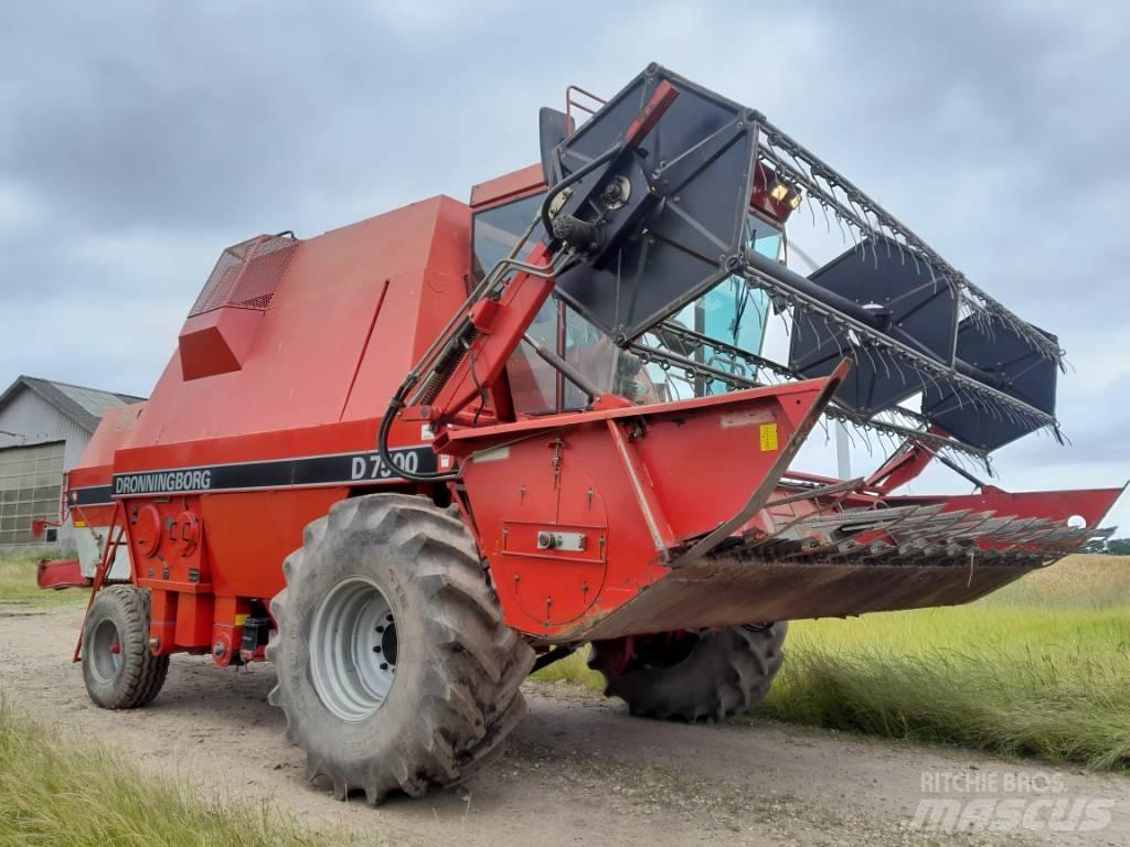 Dronningborg D7500 Комбайни