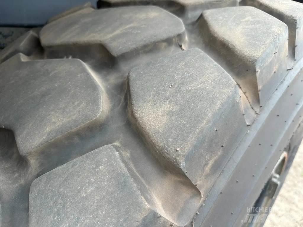 CASE 721G Колесни товарачи