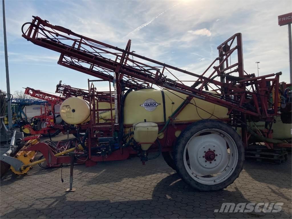 Hardi TZY 2400 Прикачни пръскачки
