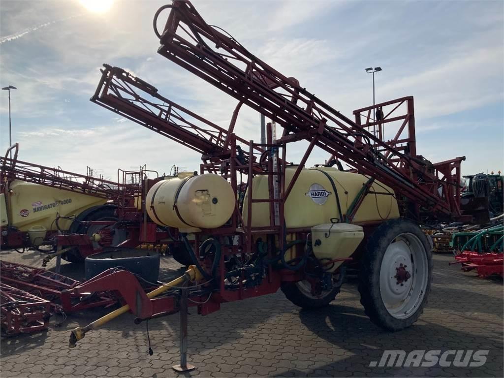 Hardi TZY 2400 Прикачни пръскачки
