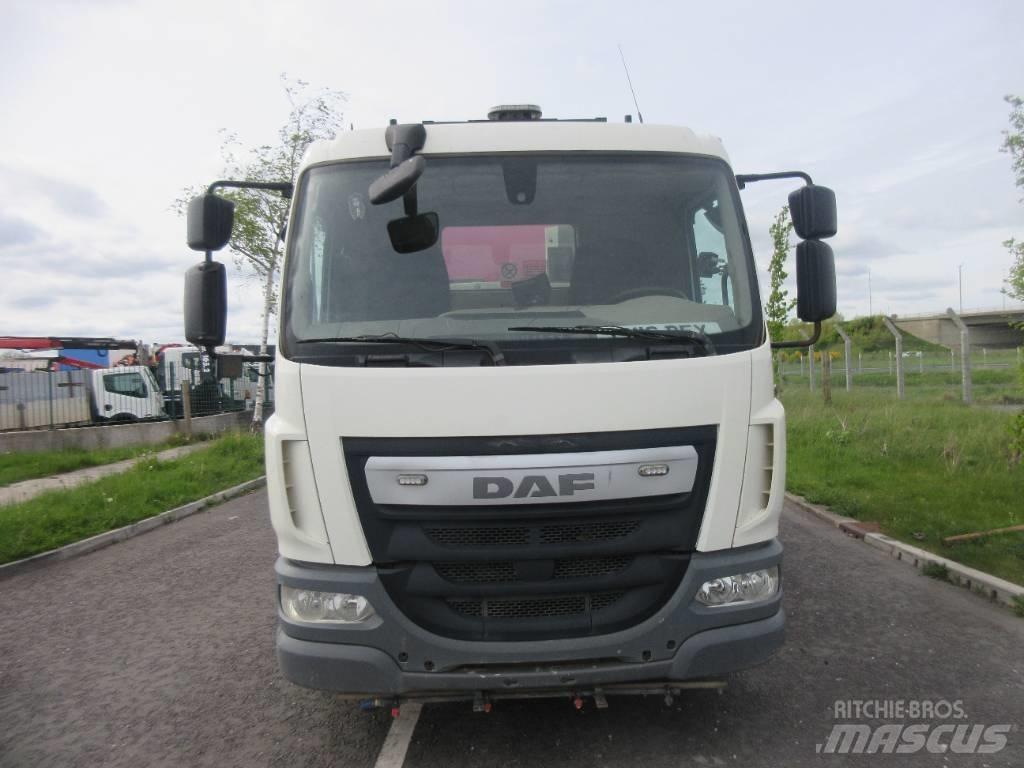DAF 55.220 Камиони за почистване