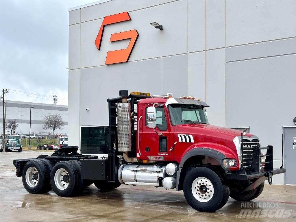 Mack Granite Автомобили за пътна помощ