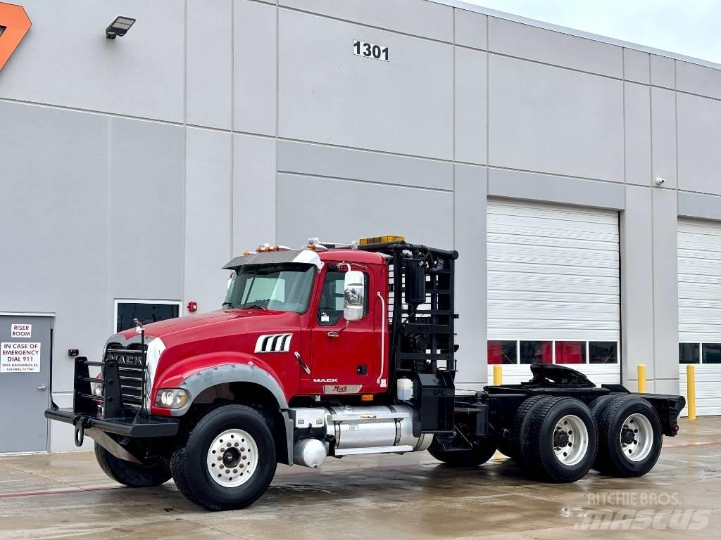 Mack Granite Автомобили за пътна помощ