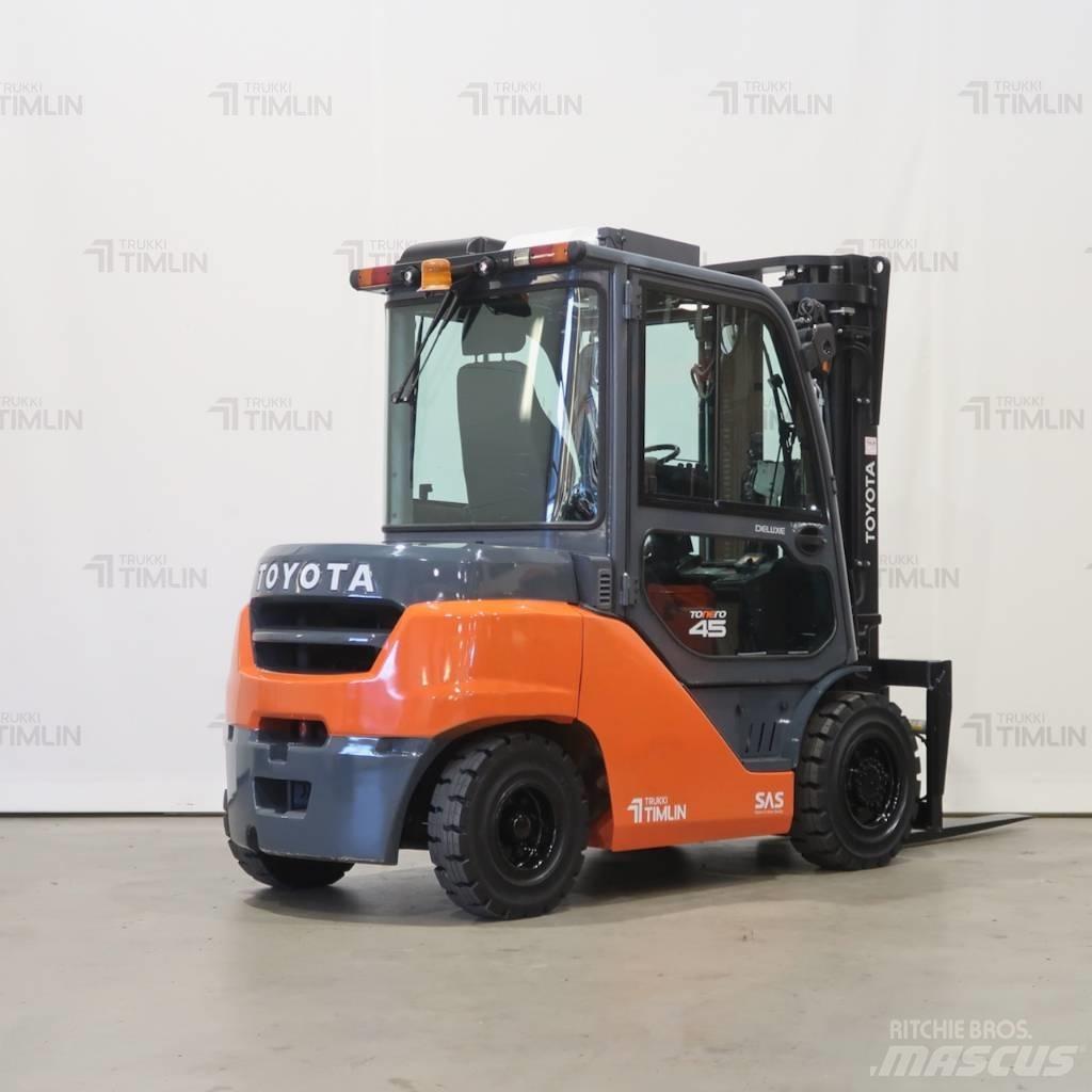 Toyota 40-8FD40N Дизелови камиони