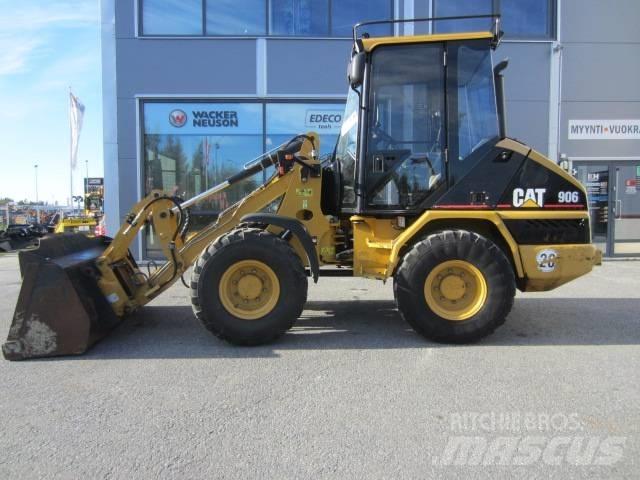 CAT 906 Колесни товарачи