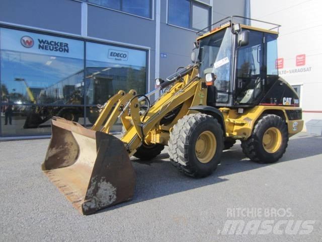 CAT 906 Колесни товарачи
