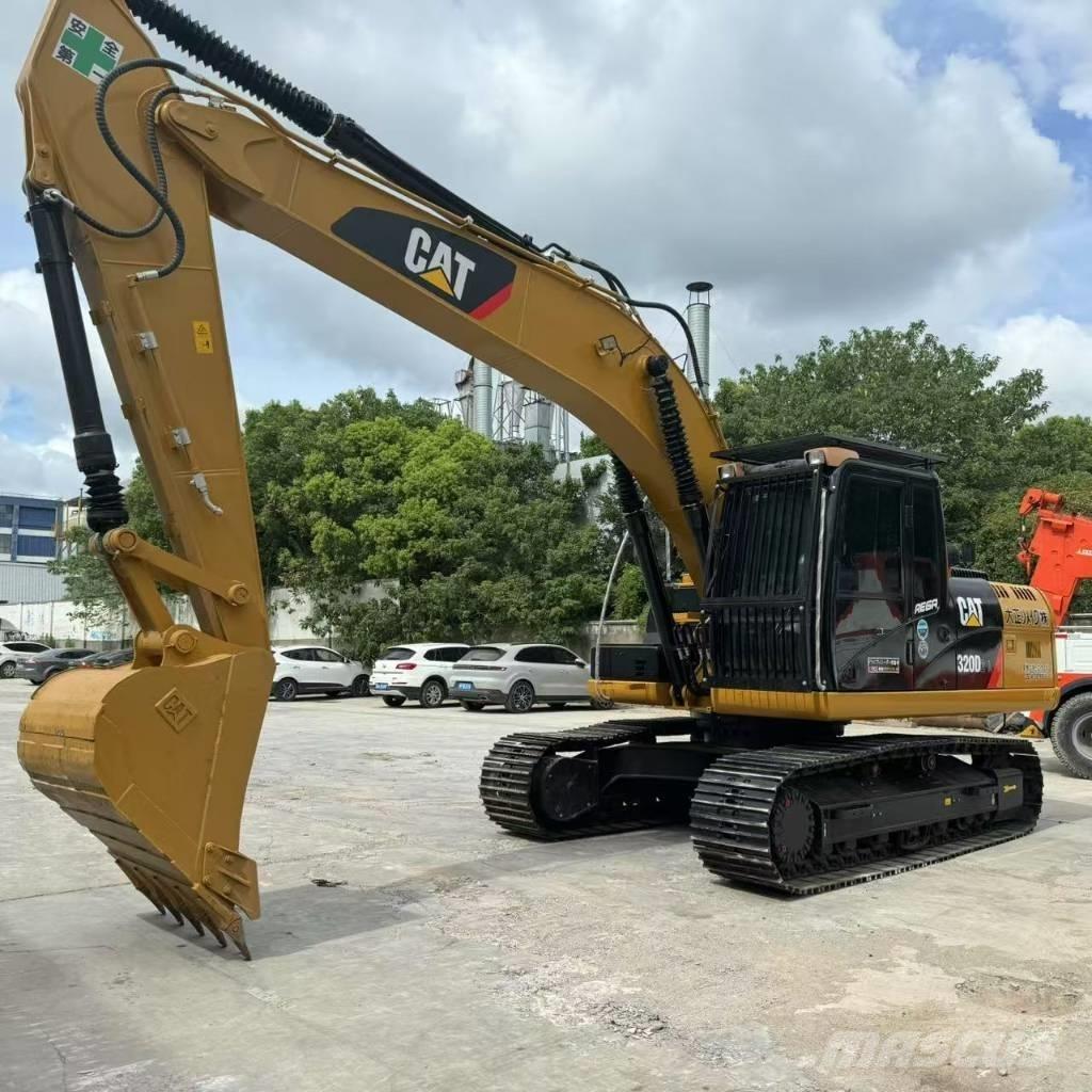 CAT 320 D Верижен екскаватор