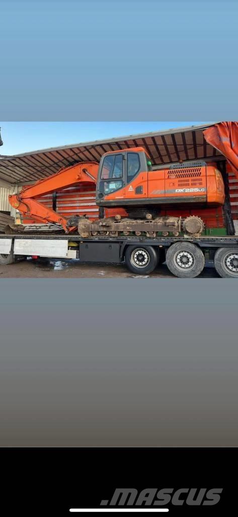 Develon DX 225 LC-7 Верижен екскаватор
