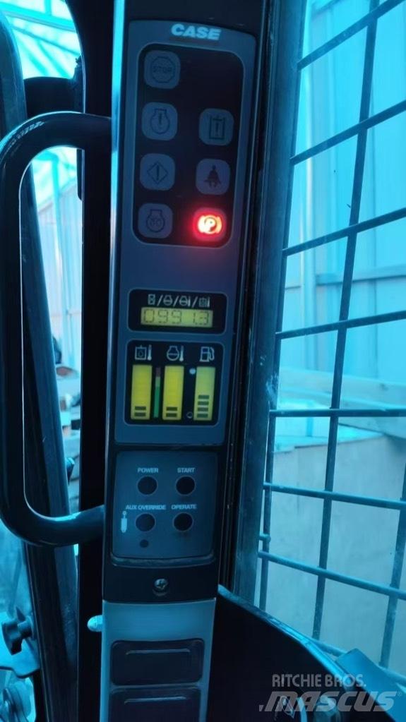 CASE SR 175 Мини товарачи
