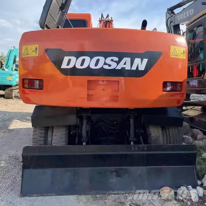 Doosan DX150W-9C Колесни екскаватори
