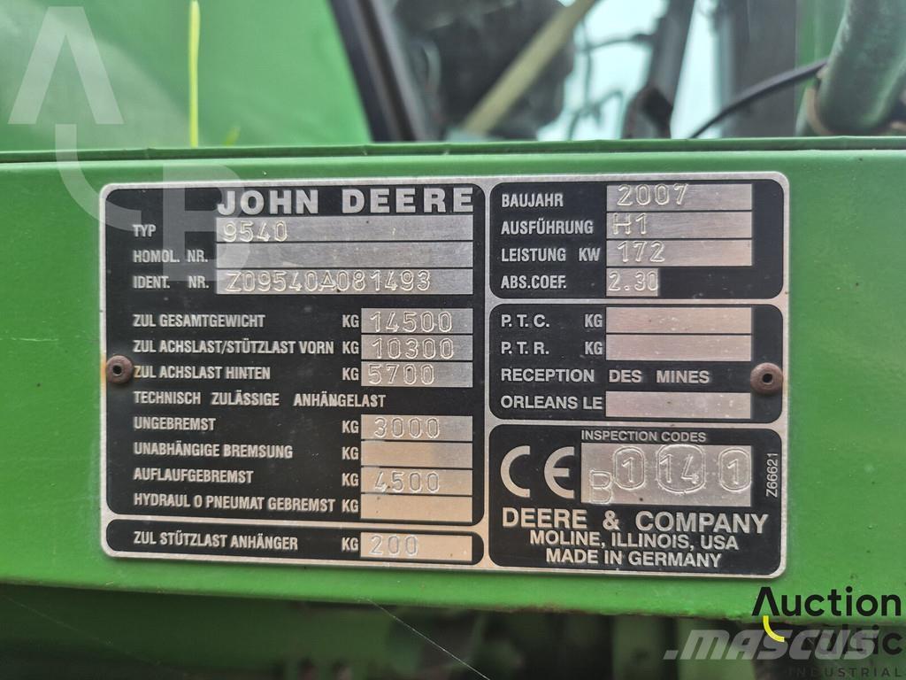 John Deere 9540 Комбайни