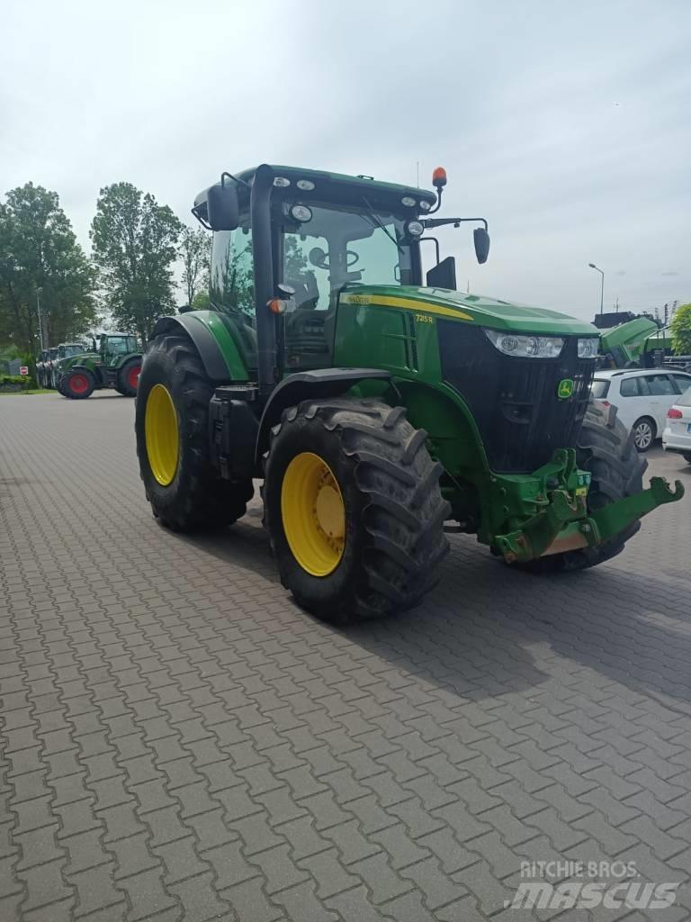 John Deere 7215 R Трактори