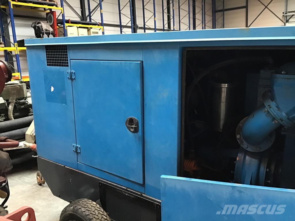 Iveco 1 USED Водни помпи
