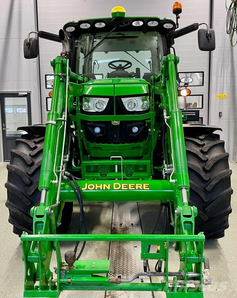 John Deere 6125 R Трактори
