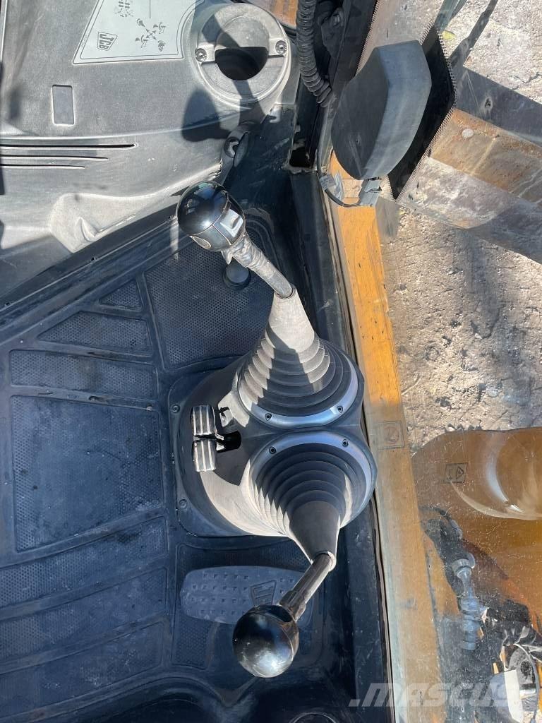 JCB 3 CX ECO Товарач със заден ексватор