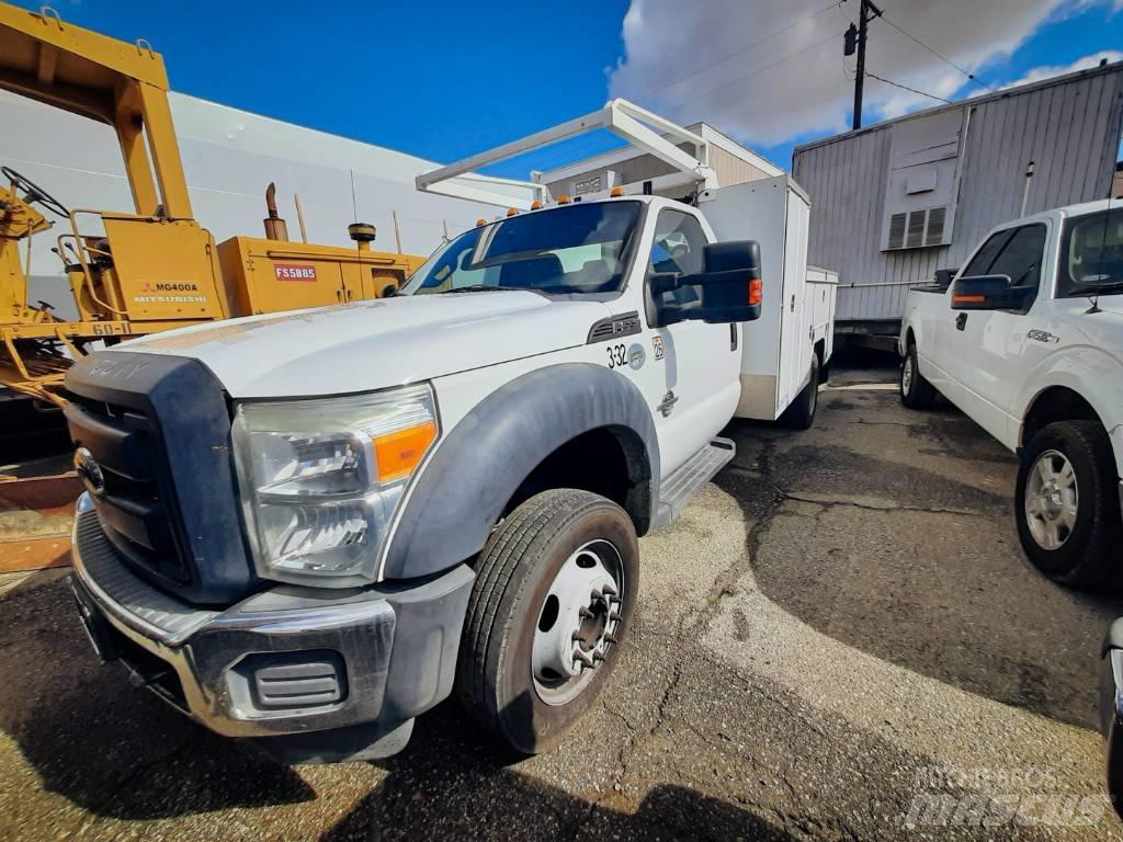 Ford F 550 Пикапи