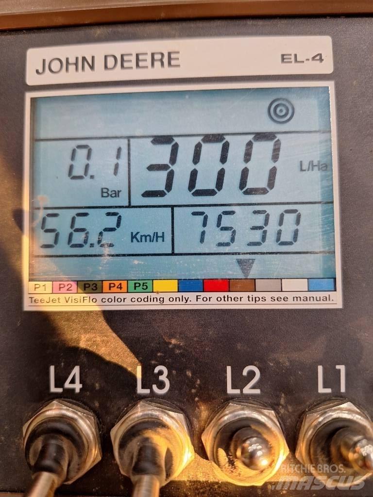 John Deere 740 Прикачни пръскачки
