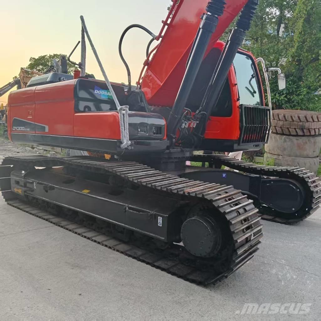 Doosan DX 300 Верижен екскаватор
