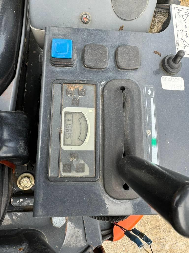 Hitachi ZX19U-5 Мини екскаватори < 7 т