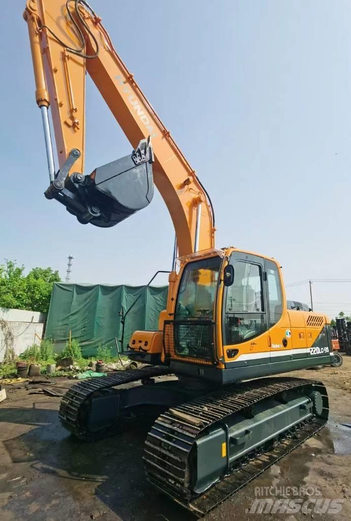 Hyundai R220LC-9 Верижен екскаватор