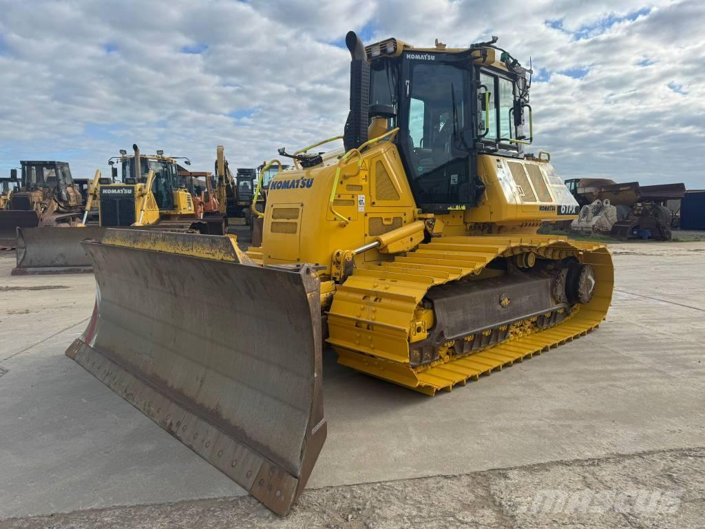 Komatsu D61PX-24 Верижни булдозери
