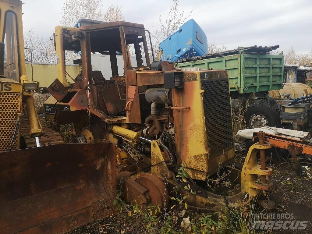 CAT D 5 M XL Верижни булдозери
