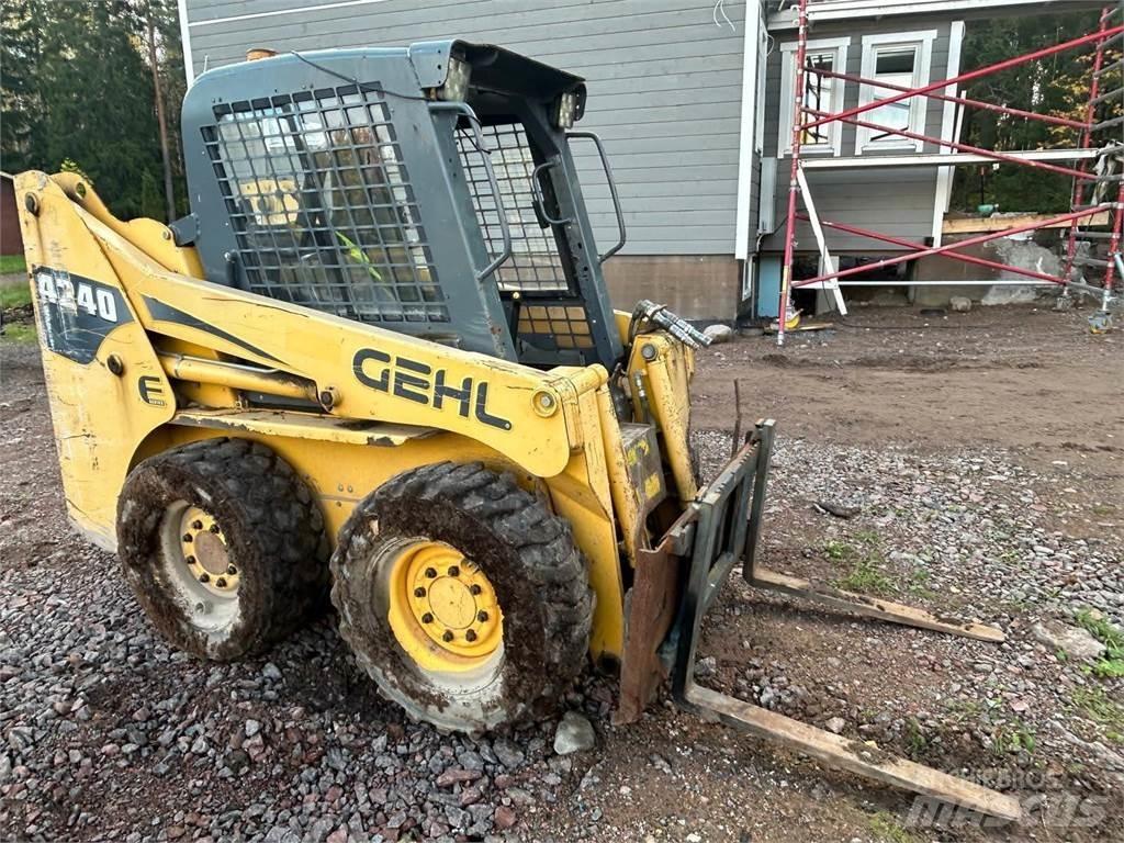 Gehl 4240 Мини товарачи
