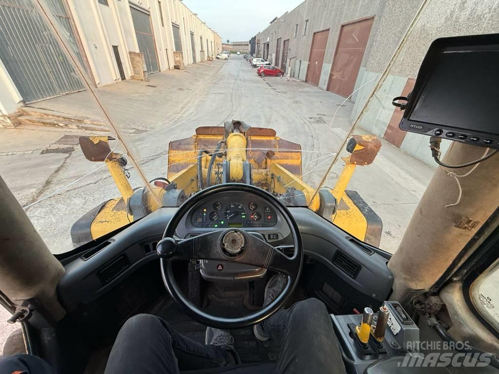 Komatsu WA 380-5H Колесни товарачи
