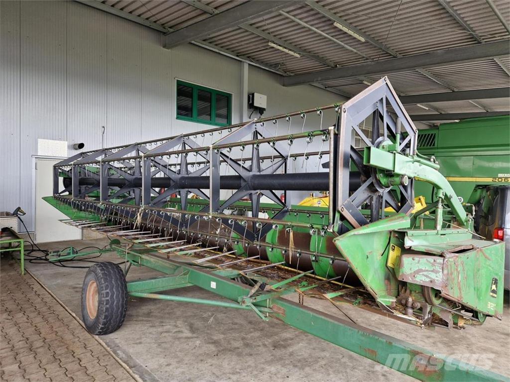 John Deere 2066 Комбайни